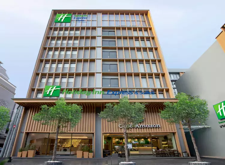 洲际 IHG 曼谷中央码头智选假日套房酒店