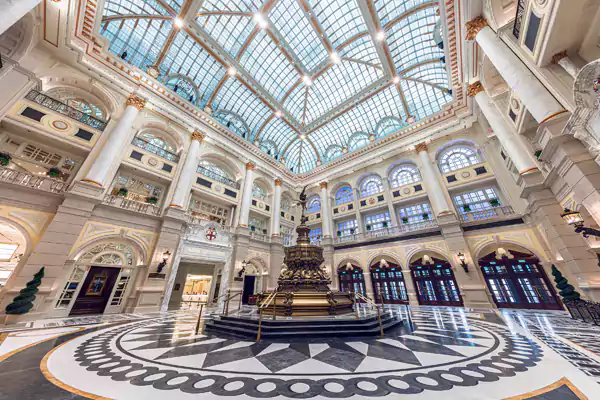 富丽堂皇的玻璃门廊 富丽堂皇的玻璃门廊