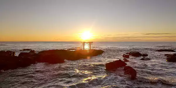 茨城县大洗矶前神社 —— 岩上鸟居 茨城县大洗矶前神社 —— 岩上鸟居