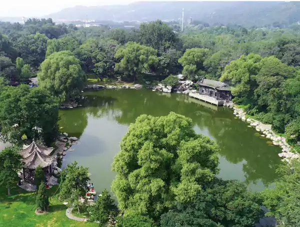 山西晋祠国宾馆的古典园林 山西晋祠国宾馆的古典园林