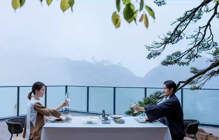 崖舍的餐厅也不容错过 崖舍的餐厅也不容错过