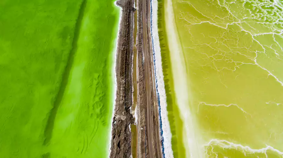 青海察尔汗盐湖 青海察尔汗盐湖