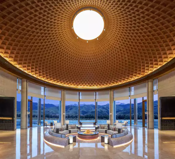 大堂,以草原毡房为灵感的穹顶 大堂,以草原毡房为灵感的穹顶