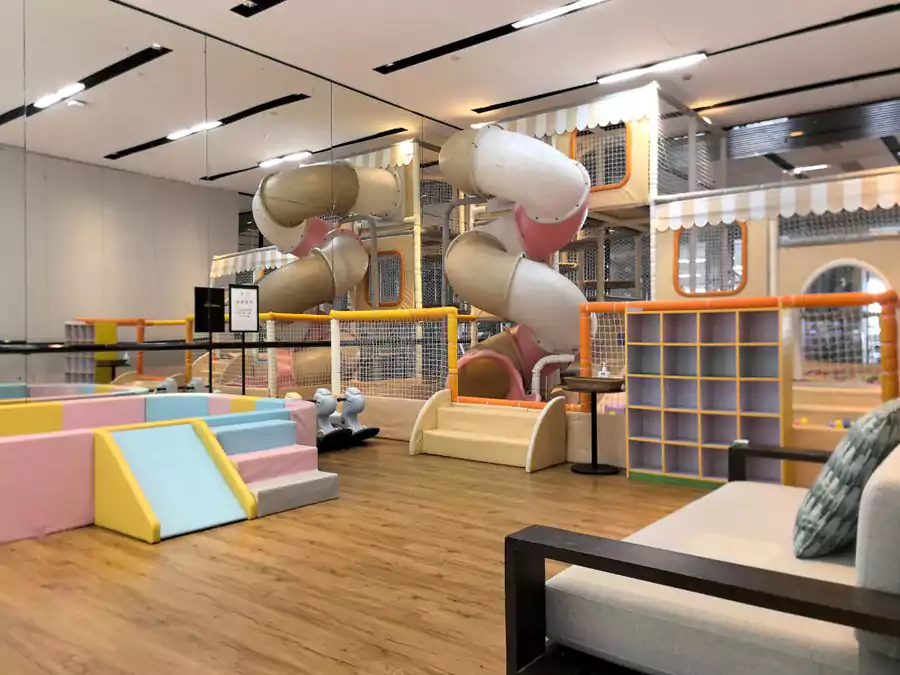 儿童游乐场／儿童俱乐部