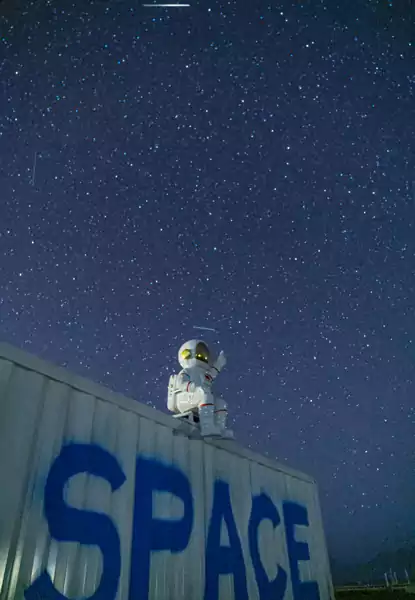 没有城市光污染的打扰,银河像被打翻的牛奶河,清晰地铺在头顶 没有城市光污染的打扰,银河像被打翻的牛奶河,清晰地铺在头顶