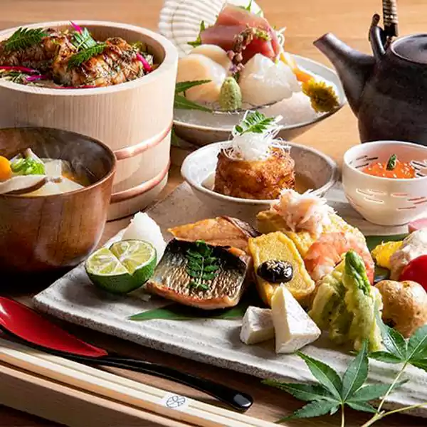 餐厅的料理融合北海道新鲜食材与创意手法 餐厅的料理融合北海道新鲜食材与创意手法