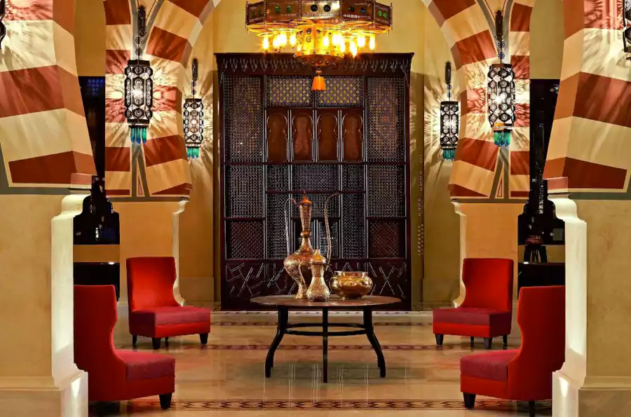 古埃及文明与努比亚文化的印记藏在陶器纹路、编织挂毯与壁画图腾中