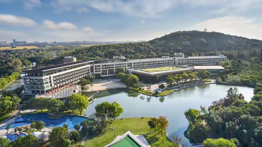 上海佘山茂御臻品之选酒店立于月湖之畔 上海佘山茂御臻品之选酒店立于月湖之畔