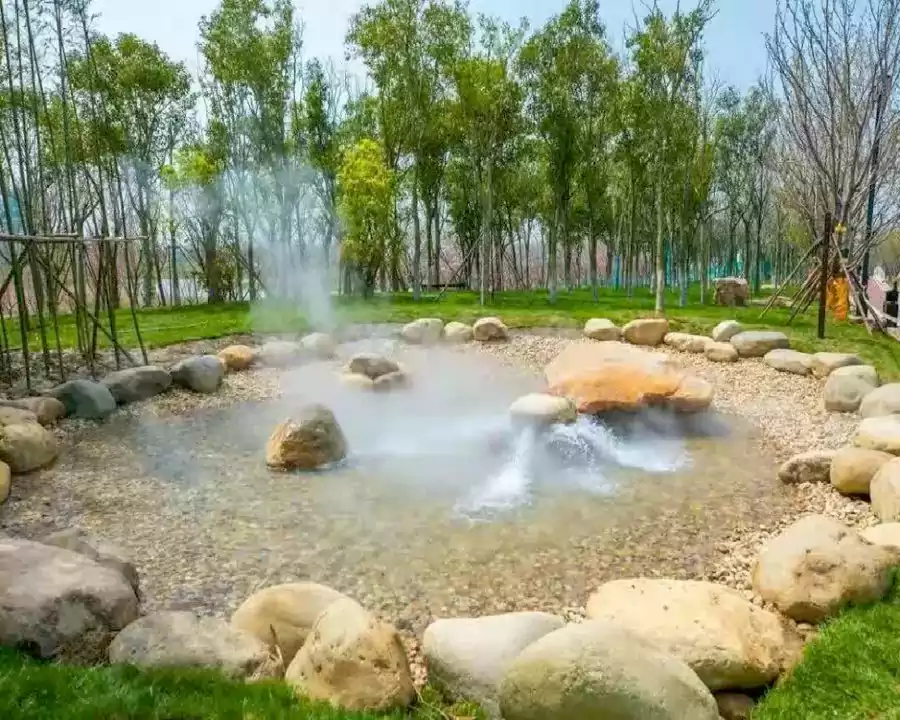 颐和湖畔的 “私汤” 颐和湖畔的 “私汤”