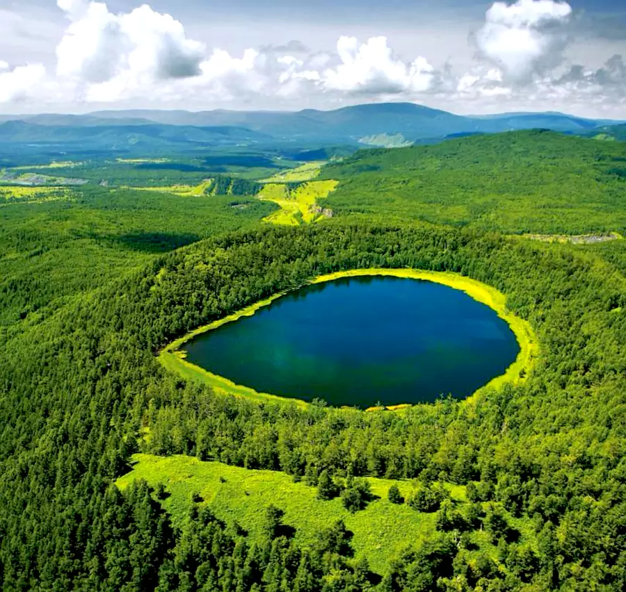 阿尔山天池 阿尔山天池