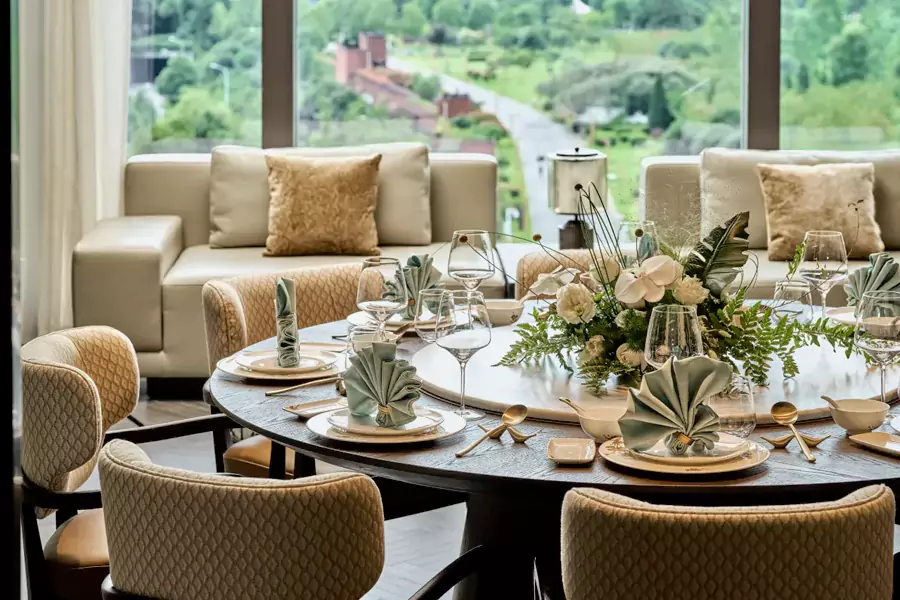 大堂吧点一套高空下午茶