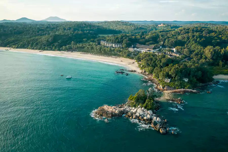 Club Med 民丹岛度假村的自然景观堪称 “热带教科书” Club Med 民丹岛度假村的自然景观堪称 “热带教科书”