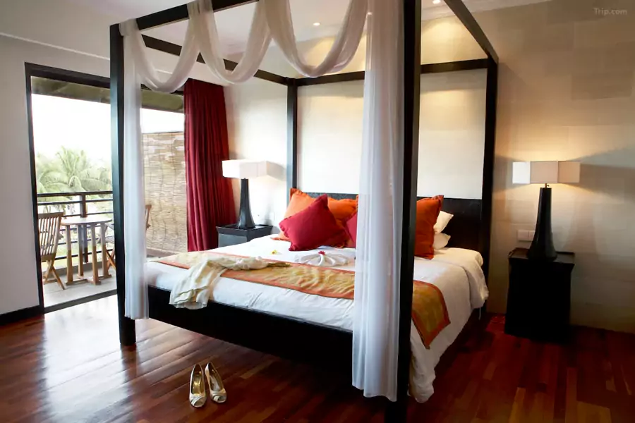 34㎡的高级房带独立阳台,推开窗就是满眼的绿意 34㎡的高级房带独立阳台,推开窗就是满眼的绿意