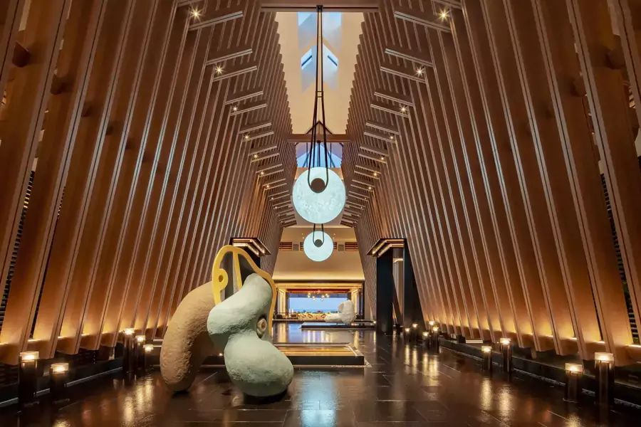 大堂从地面到天花板都透着精致 大堂从地面到天花板都透着精致