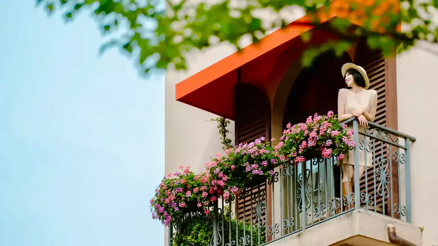 把法式度假的慵懒刻进了时光