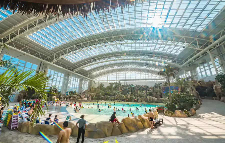 首推 28000㎡的恒温水乐园