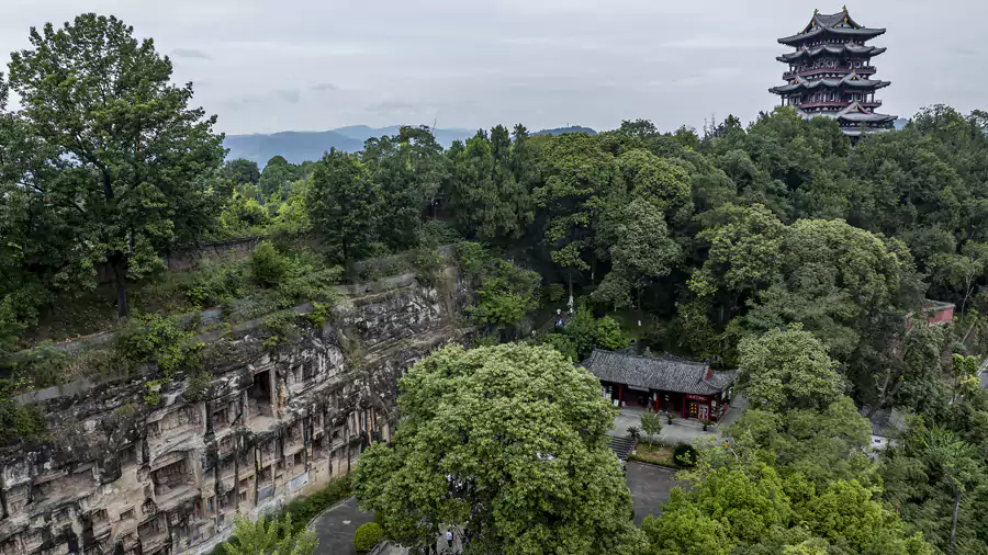 南龛石窟 南龛石窟