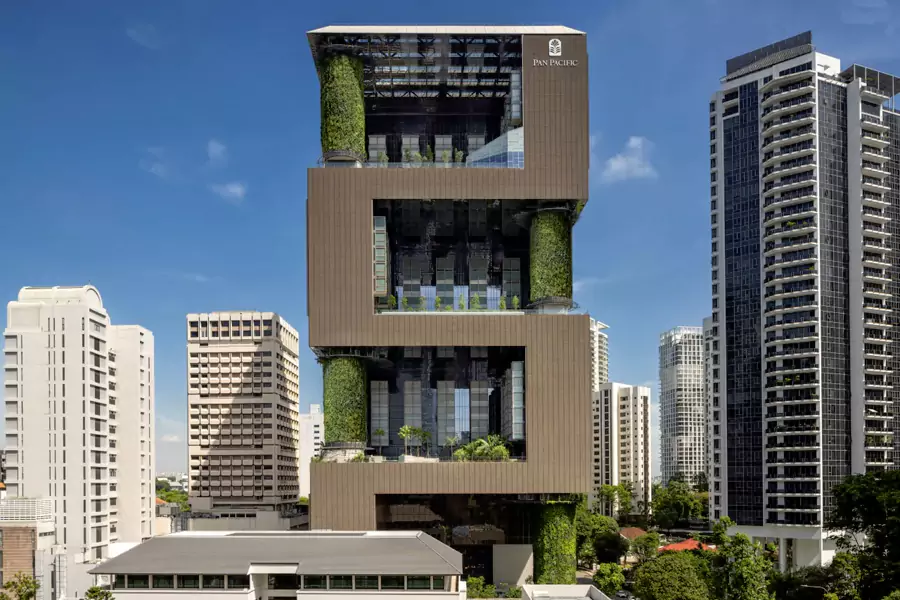 一根 120 米高的核心柱撑起建筑的一角 一根 120 米高的核心柱撑起建筑的一角