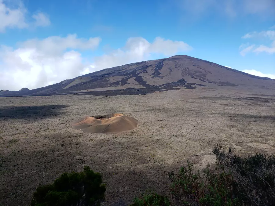 富尔奈斯火山 富尔奈斯火山