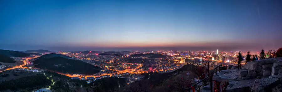 登上山顶,俯瞰济南城 登上山顶,俯瞰济南城