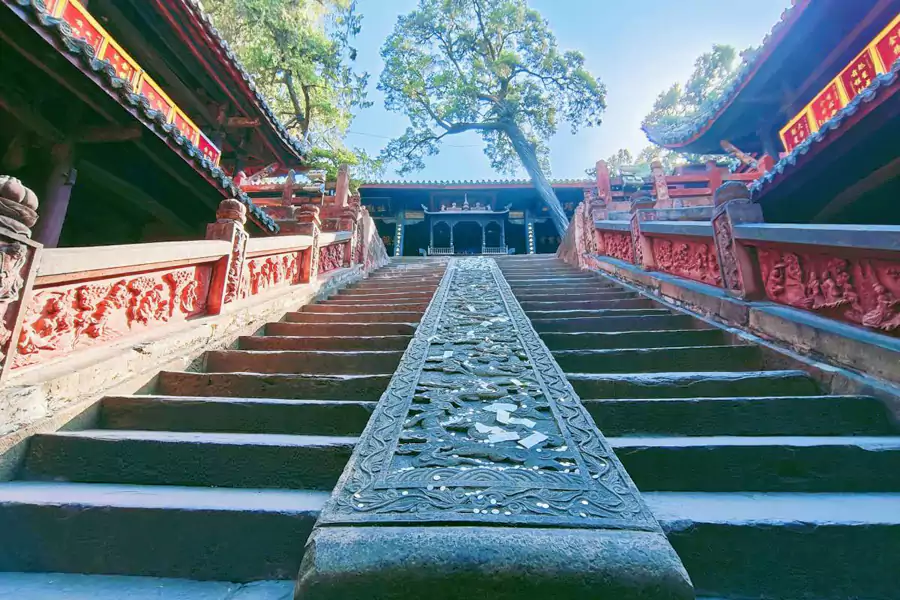 七曲山大庙更被誉为古建筑博物馆