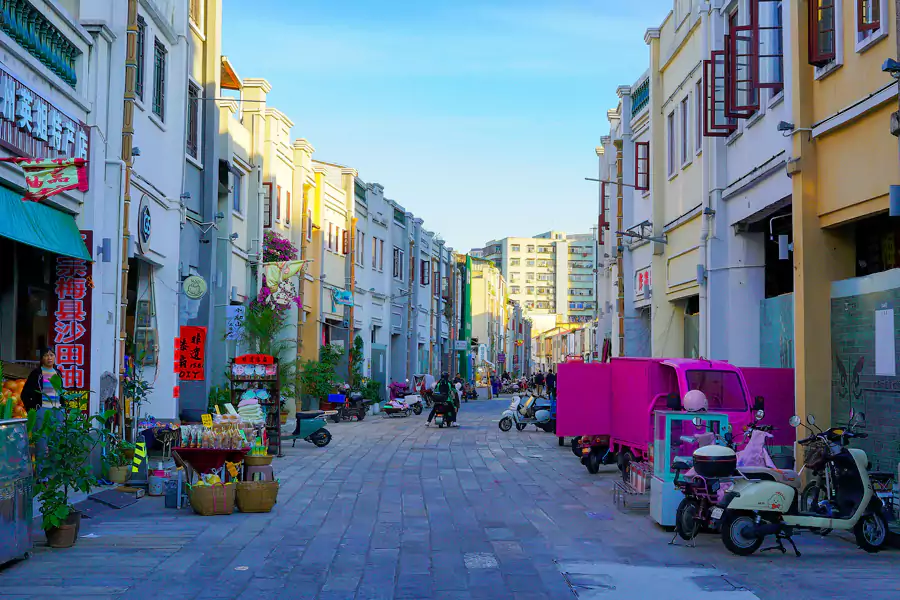 岭南特色的骑楼是水东街的标志