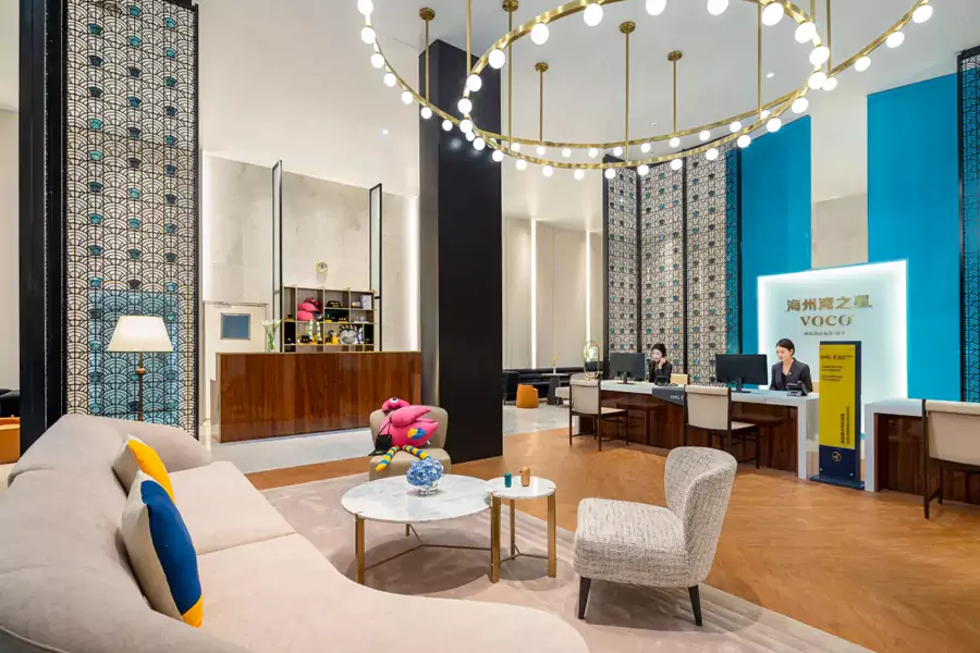 登船入住的第一感觉，是 “工业风里藏着温柔”