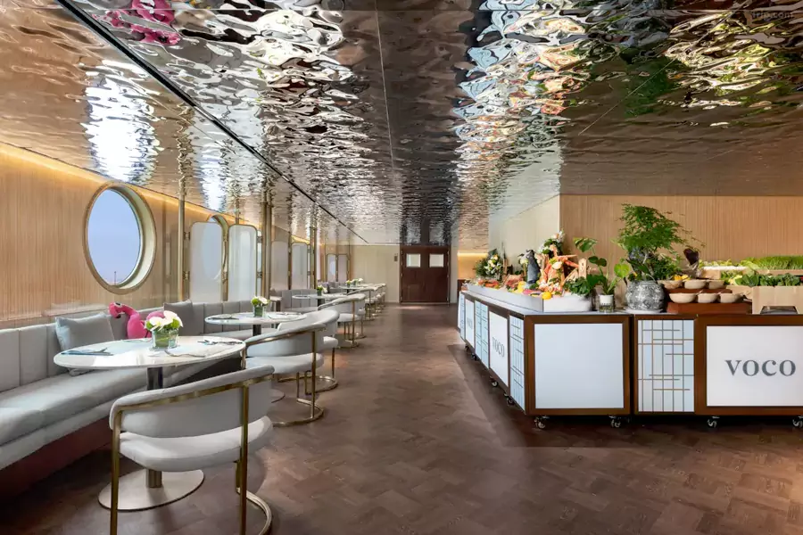 4 楼的启明星中餐厅是舌尖惊喜