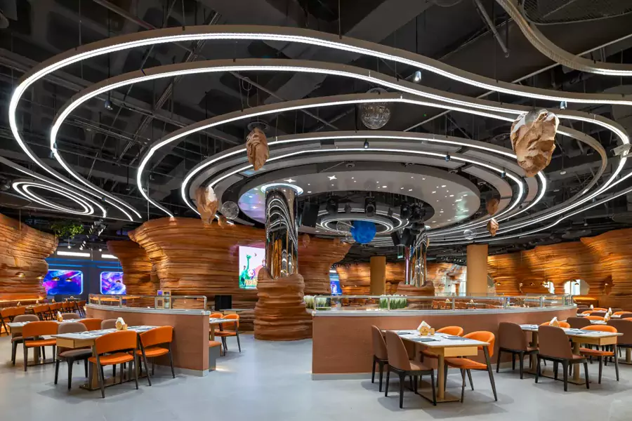 星际餐厅(全日制自助):进门就像走进 “沙丘” 电影场景,废土风混搭星际元素 星际餐厅(全日制自助):进门就像走进 “沙丘” 电影场景,废土风混搭星际元素