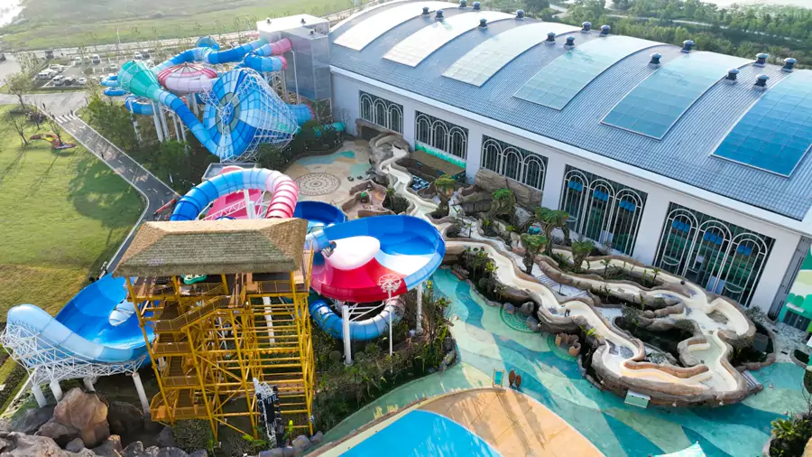 人体直滑激流河 人体直滑激流河