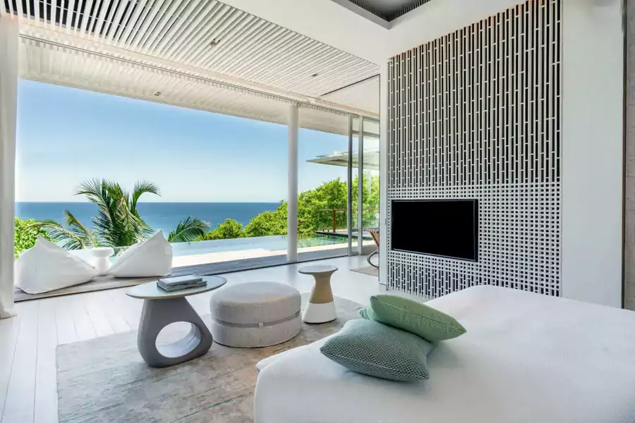 大部分别墅沿沙滩分布，推开门就能与印度洋的蔚蓝撞个满怀