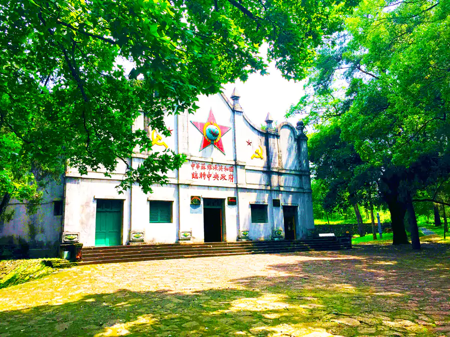 二苏大景区的中央政府大礼堂