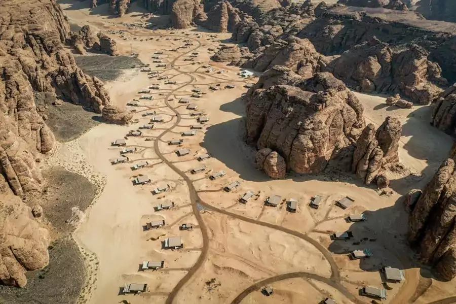 步行就能走进亿年历史的 Ashar 峡谷 步行就能走进亿年历史的 Ashar 峡谷