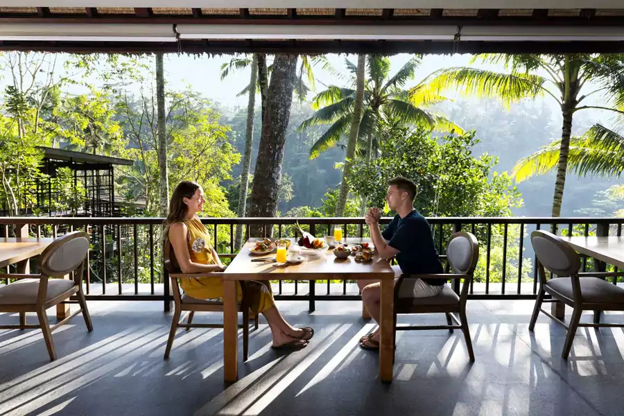 餐饮上,虹夕诺雅也没让人失望 餐饮上,虹夕诺雅也没让人失望