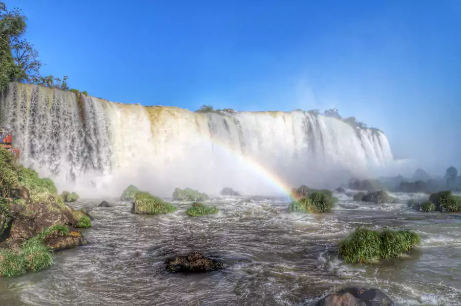 乘冲锋舟冲进瀑布群 乘冲锋舟冲进瀑布群