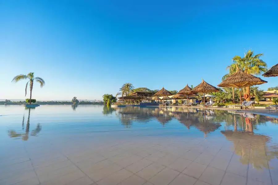 这家让花少团惊叹的酒店,就是卢克索国王岛茱莉别墅酒店及水疗中心 这家让花少团惊叹的酒店,就是卢克索国王岛茱莉别墅酒店及水疗中心