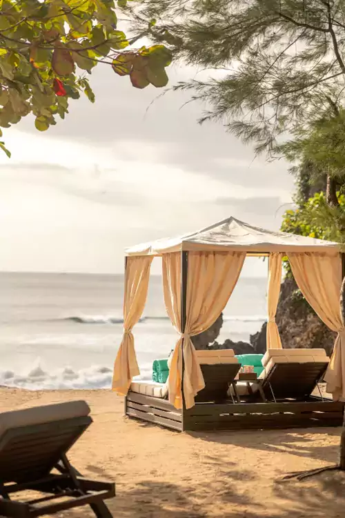 酒店拥有专属私人沙滩