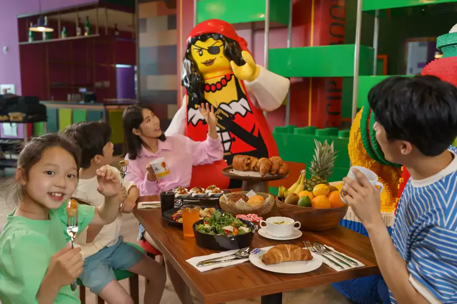 酒店里 4 家主题餐厅各有特色 酒店里 4 家主题餐厅各有特色