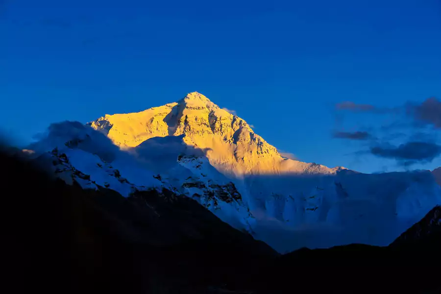 日照金山 日照金山