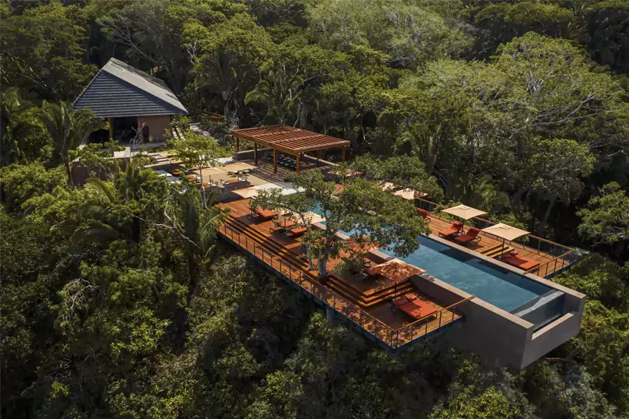 点一杯冰镇墨西哥啤酒,看海浪漫过脚边 点一杯冰镇墨西哥啤酒,看海浪漫过脚边