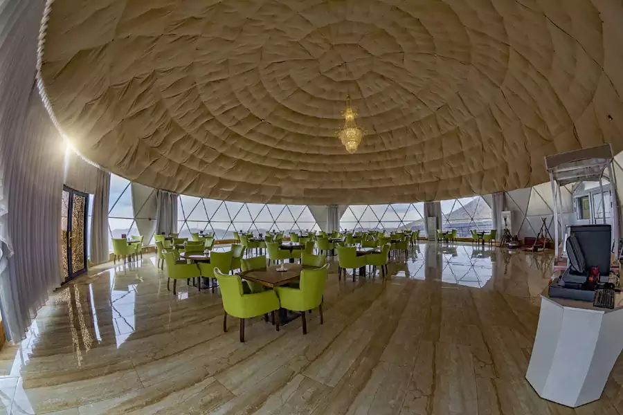 去酒店的餐厅坐坐 去酒店的餐厅坐坐