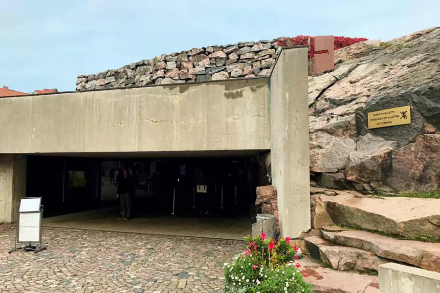 岩石教堂 岩石教堂