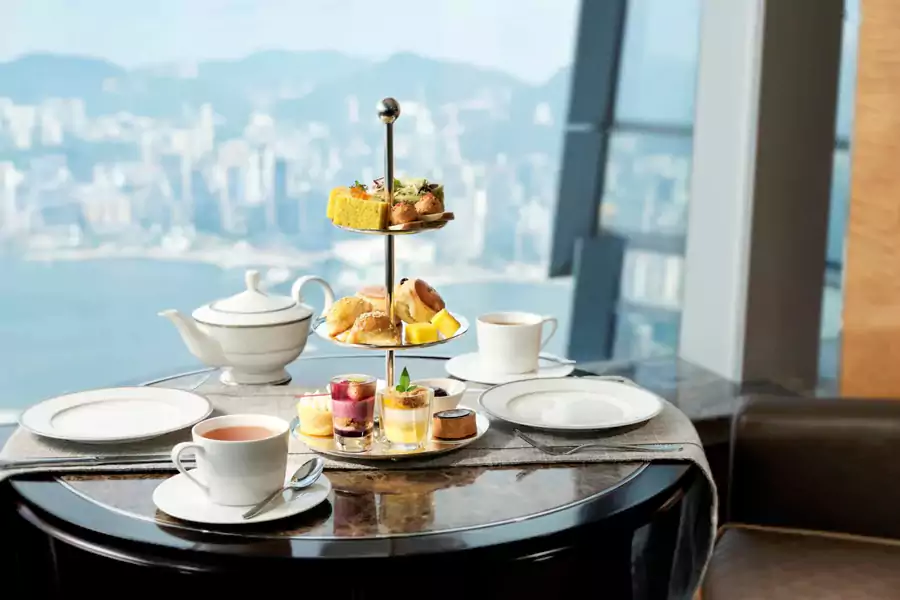 102 楼的 The Lounge & Bar 与 103 楼的 Café 103 是绝佳选择 102 楼的 The Lounge & Bar 与 103 楼的 Café 103 是绝佳选择