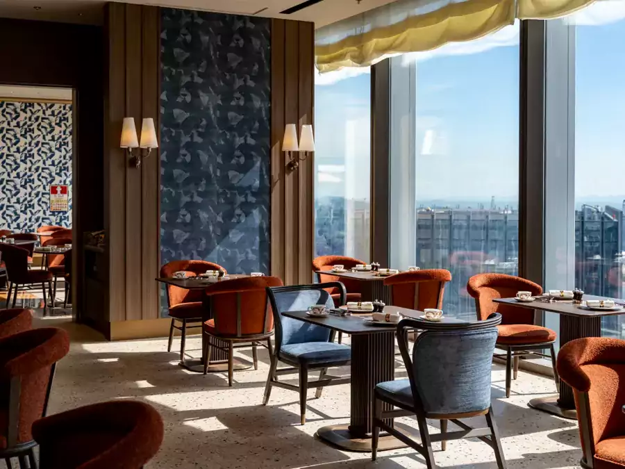 前海瑞吉延续了这一基因,打造了 4 间特色餐饮及酒吧 前海瑞吉延续了这一基因,打造了 4 间特色餐饮及酒吧