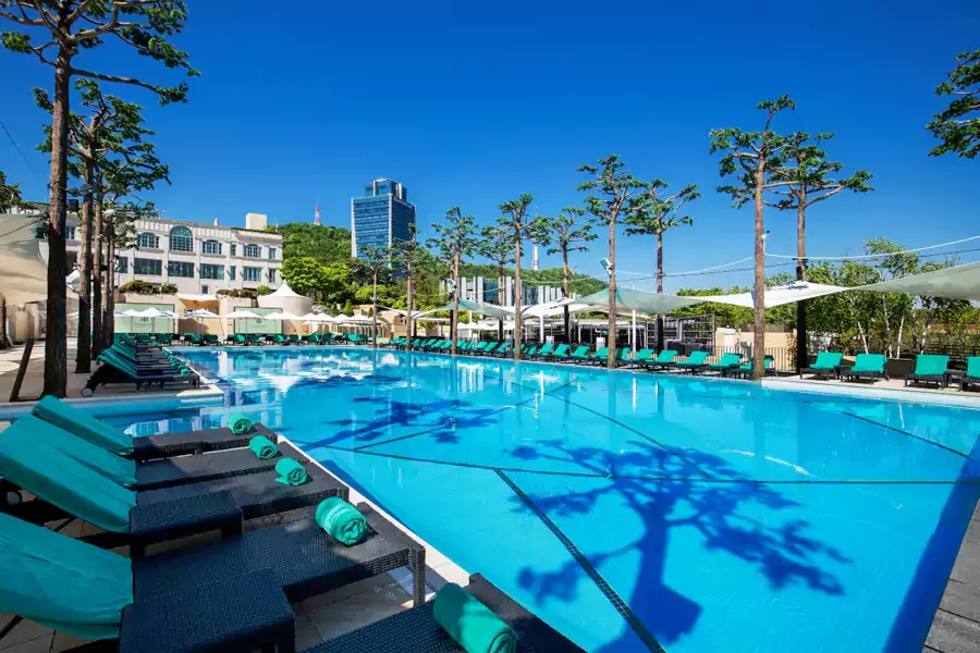 融合都市度假村与俱乐部会所概念的酒店 融合都市度假村与俱乐部会所概念的酒店