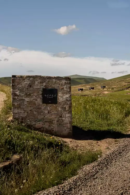 Azara 游牧・阿坝遗丘酒店没有突兀的高楼