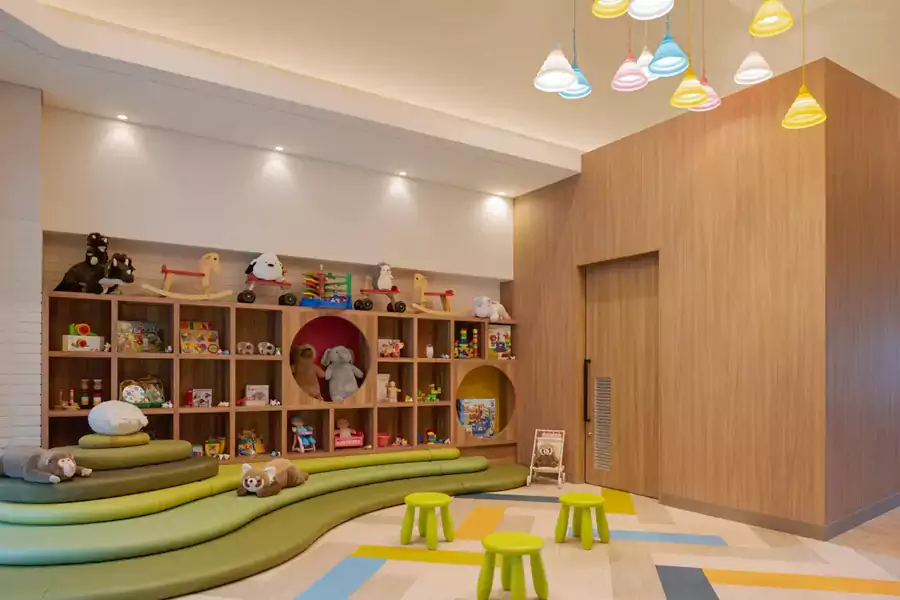 套餐里包含 2 岁及以上儿童的俱乐部托管 套餐里包含 2 岁及以上儿童的俱乐部托管