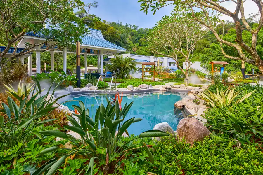 躲进这处岭南第一温泉