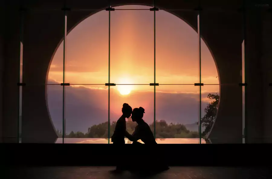 最让人着迷的莫过于网红月亮门