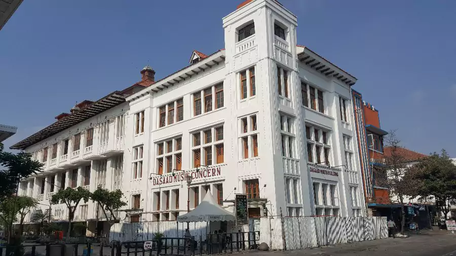 沿途散落着百年教堂 沿途散落着百年教堂